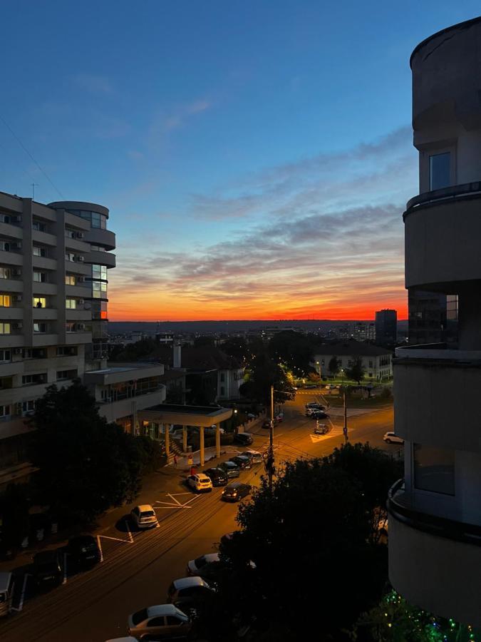クラヨーヴァApartament Centru - Cecアパートメント エクステリア 写真