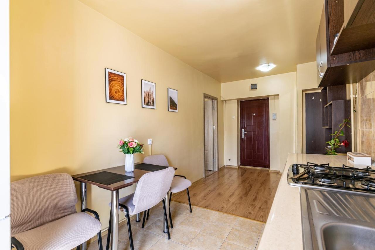 クラヨーヴァApartament Centru - Cecアパートメント エクステリア 写真