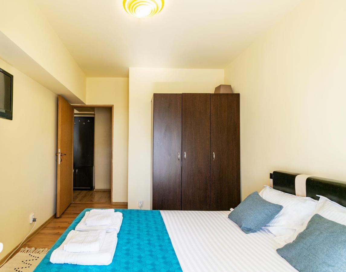 クラヨーヴァApartament Centru - Cecアパートメント エクステリア 写真